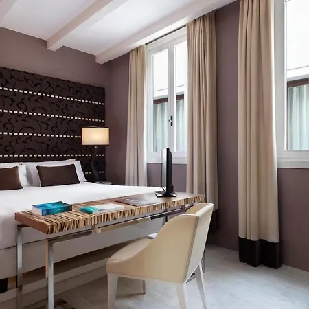 Sina Centurion Palace Hotel