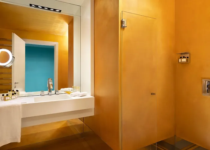 Sina Centurion Palace