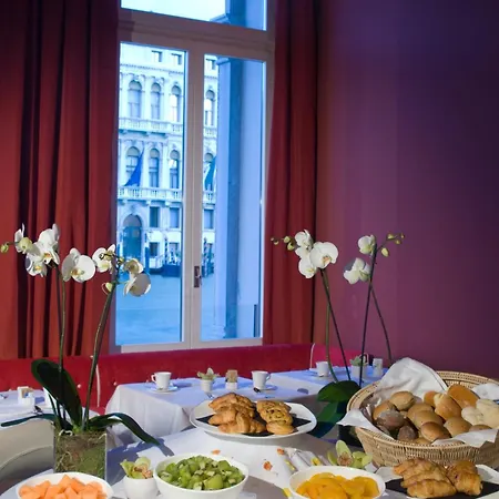 Szálloda Sina Centurion Palace 5*