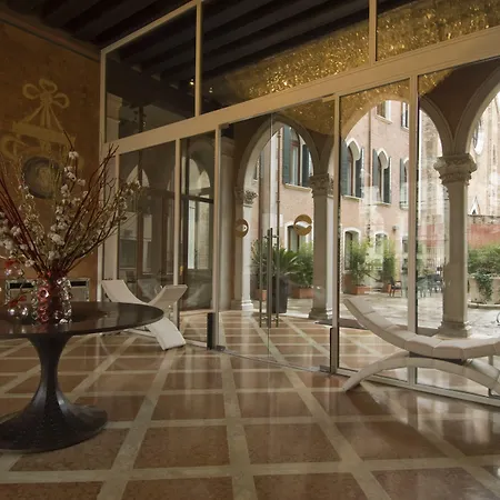 Sina Centurion Palace Szálloda