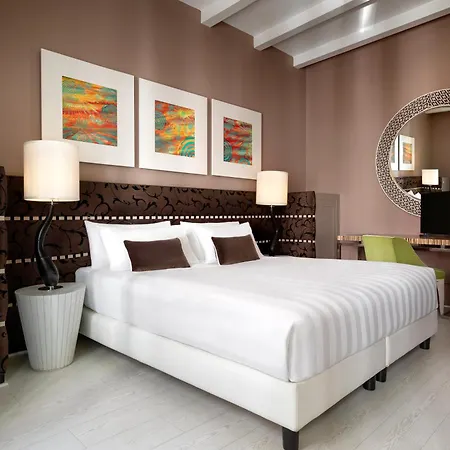 Sina Centurion Palace Hotel