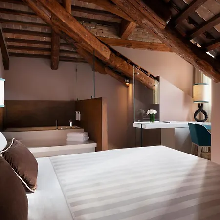 Sina Centurion Palace Szálloda 5*