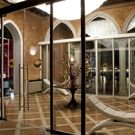 מלון Sina Centurion Palace