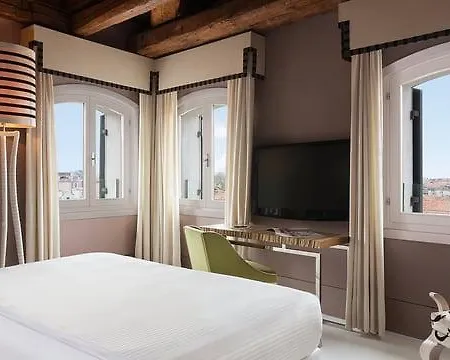 Sina Centurion Palace Отель 5*