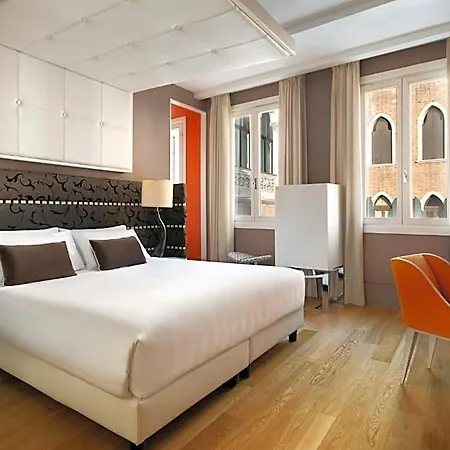 Sina Centurion Palace Hotel