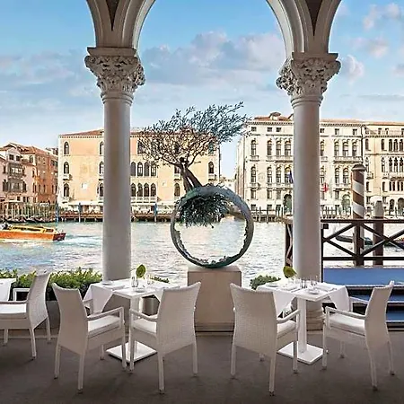 Sina Centurion Palace 5*
