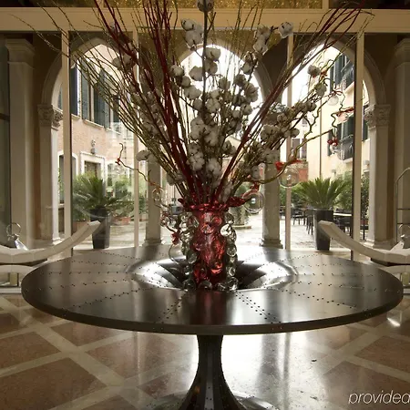 מלון Sina Centurion Palace