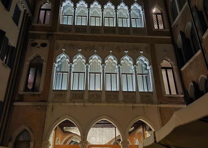 Sina Centurion Palace Ξενοδοχείο 5*