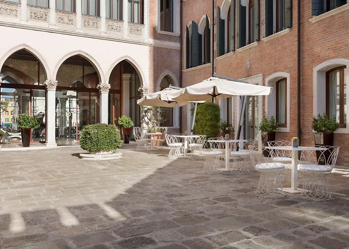 Sina Centurion Palace 5* 베니스