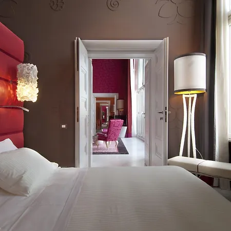 Sina Centurion Palace Otel