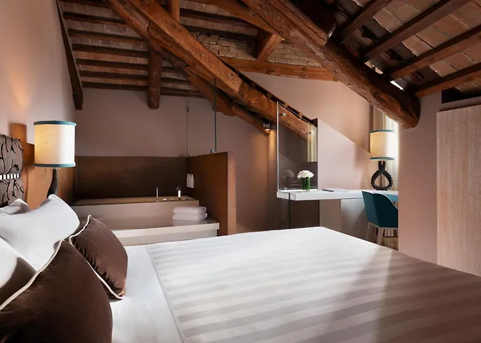 Sina Centurion Palace Hotel 5*