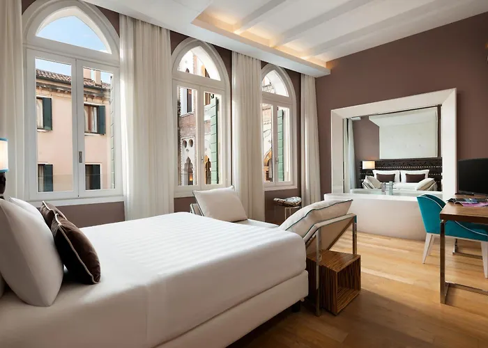 Sina Centurion Palace